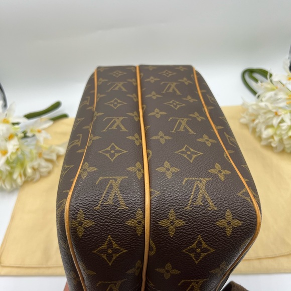 Louis Vuitton Monogram Reporter - Picture 10 of 13